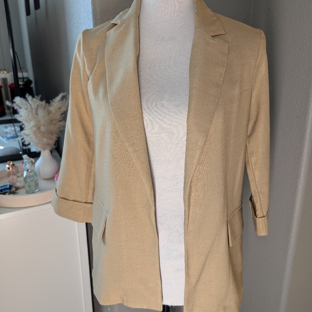 Jacket - Picture 1 of 3